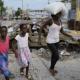 Bewoners vluchten terwijl Haïtiaanse bendes nieuwe vuurwapen- en