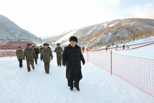 Noord-Korea: Kim Jong-un is trots op skigebied, maar skiërs zijn amper te