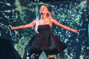 Ariana Grande scoort een gloednieuwe hit op een onwaarschijnlijke hitlijst