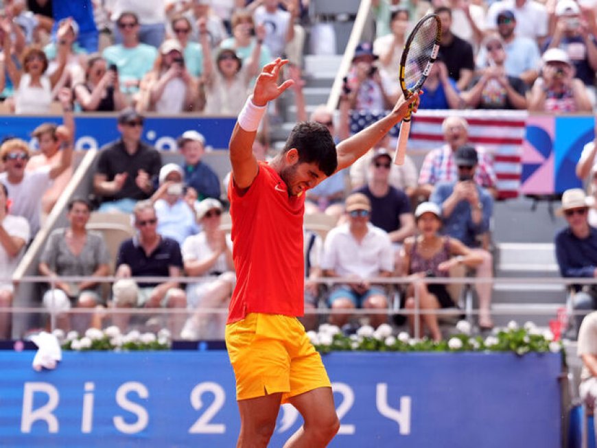 Alcaraz naar Halve Finale Olympische Spelen, Goudwinnaar Zverev Uitgeschakeld