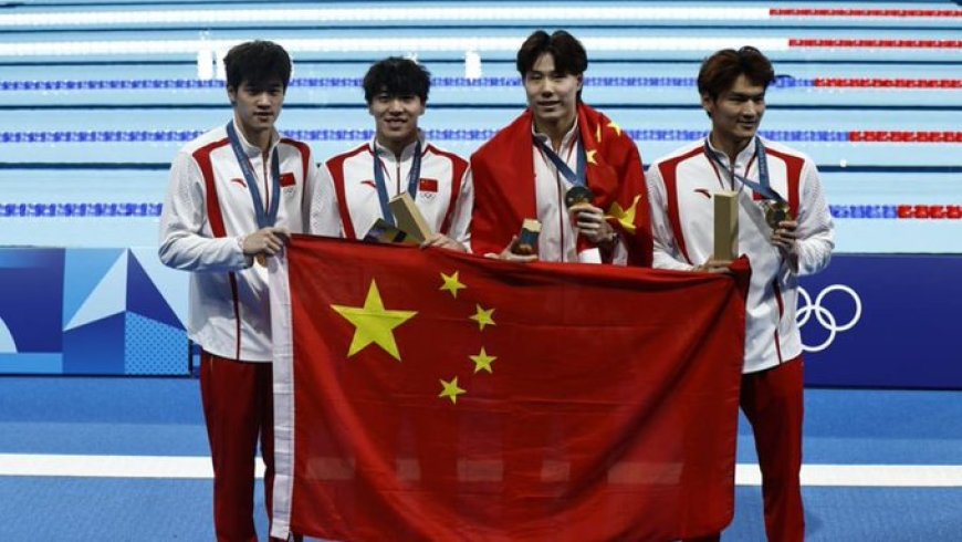 China beëindigt Amerikaanse heerschappij op 4×100 meter wisselslag estafette**