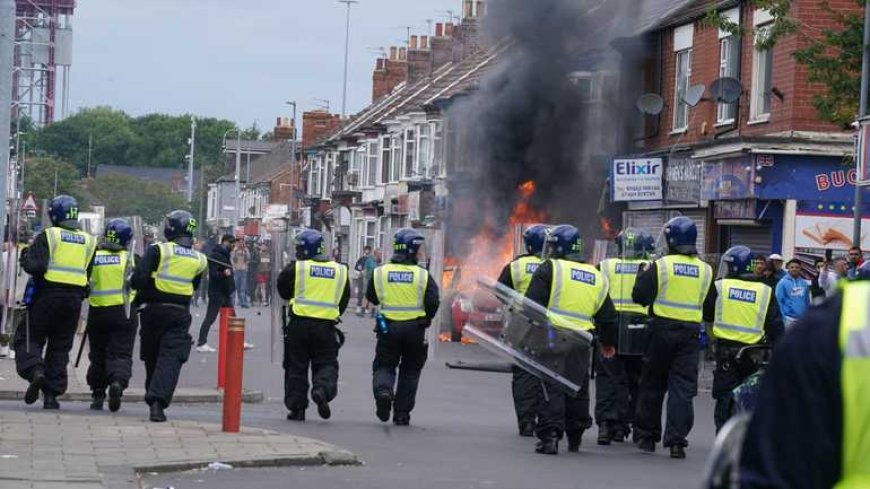 Britse politie meldt 378 arrestaties in verband met rellen