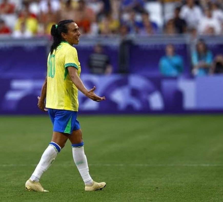 Braziliaanse Marta blijft geschorst voor halve finale tegen Spanje**