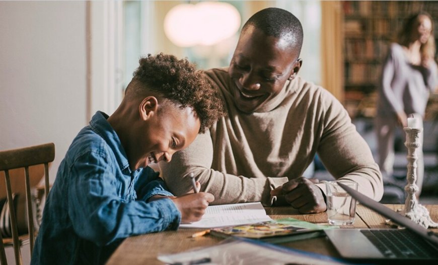 Vakantie is ook de tijd voor ouders om hun kinderen te helpen met extra schooloefeningen