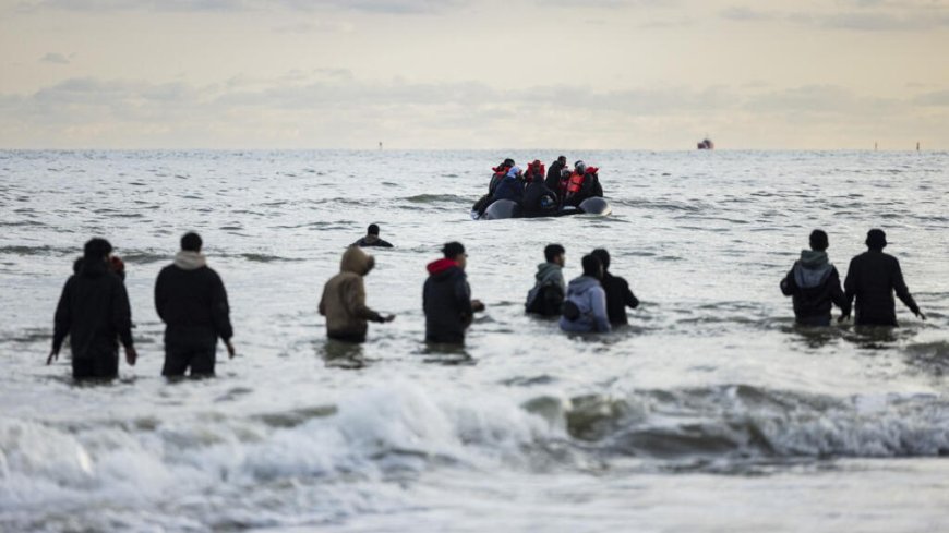 Meer dan 700 migranten steken het Kanaal over naar Groot-Brittannië op één dag