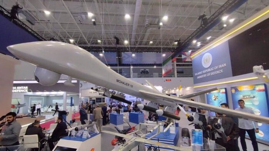 Iran Toont Inheemse Langeafstands-Mohajer-10-Drone op Russische Tentoonstelling.