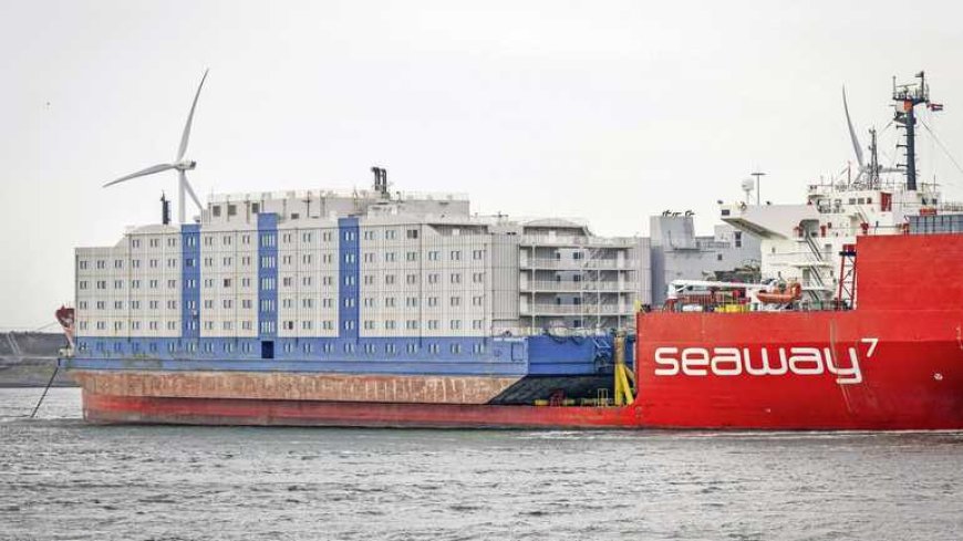 Druk op Ter Apel verlichten: schip voor 1000 asielzoekers eind deze maand naar Zaandam