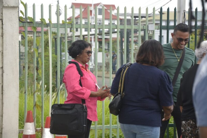 Rechtszaak: Staat/OW tegen Starnieuws/Ramcharan testcase Surinaamse democratie