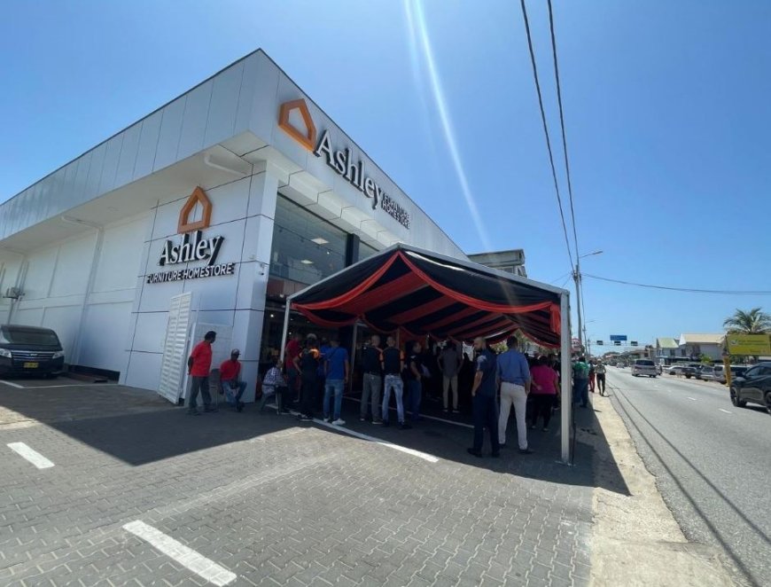 Ashley Furniture opent eerste winkel in Paramaribo