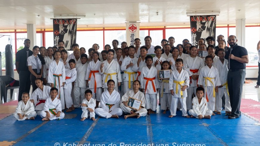 Santokhi onderstreept waarde van karate voor jongeren tijdens Kata-toernooi in Lelydorp