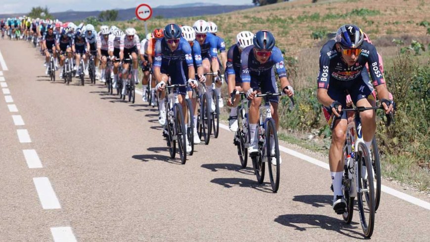 Roglic wint bergrit en neemt eindelijk rode trui over van O’Connor in Vuelta