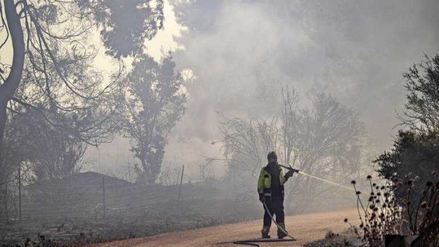 Tientallen raketten afgevuurd op noorden Israël, brand uitgebroken