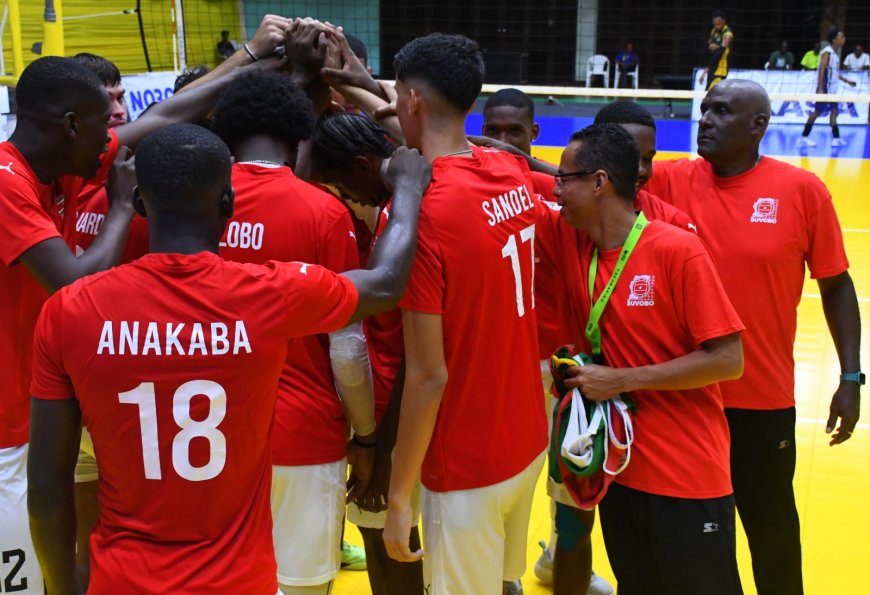 Surinames volleybaldroom spat uiteen