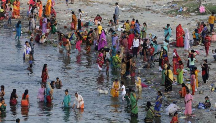 Tientallen kinderen verdronken bij Jitiya hindoefeest in India