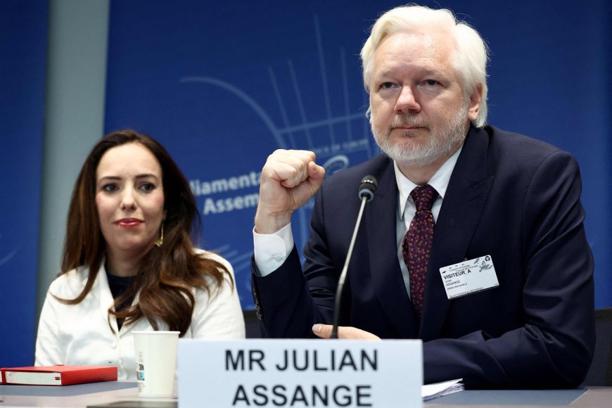 Julian Assange spreekt voor het eerst sinds vrijlating