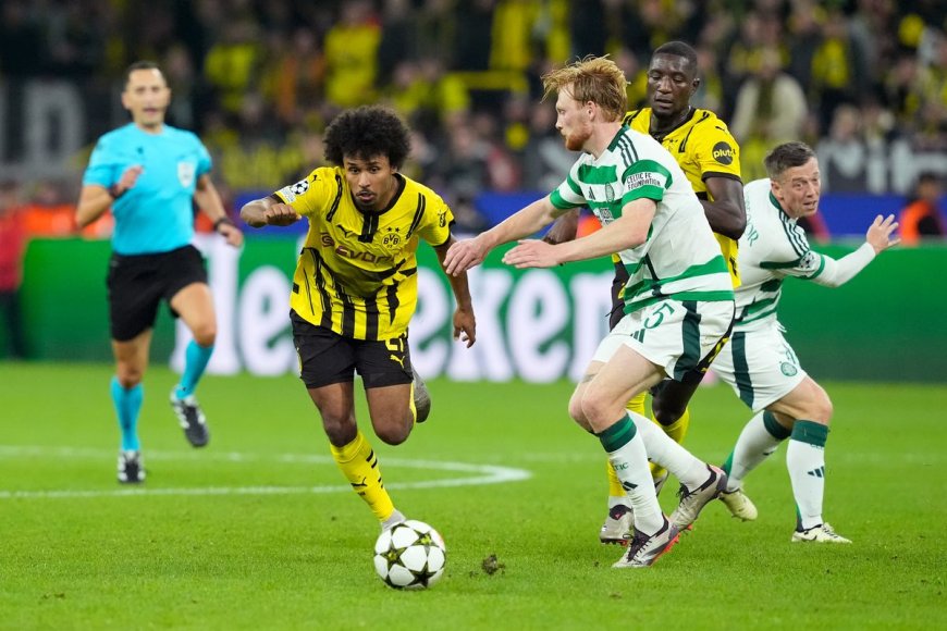 Adeyemi speelt zich in de kijker met Champions League-hattrick