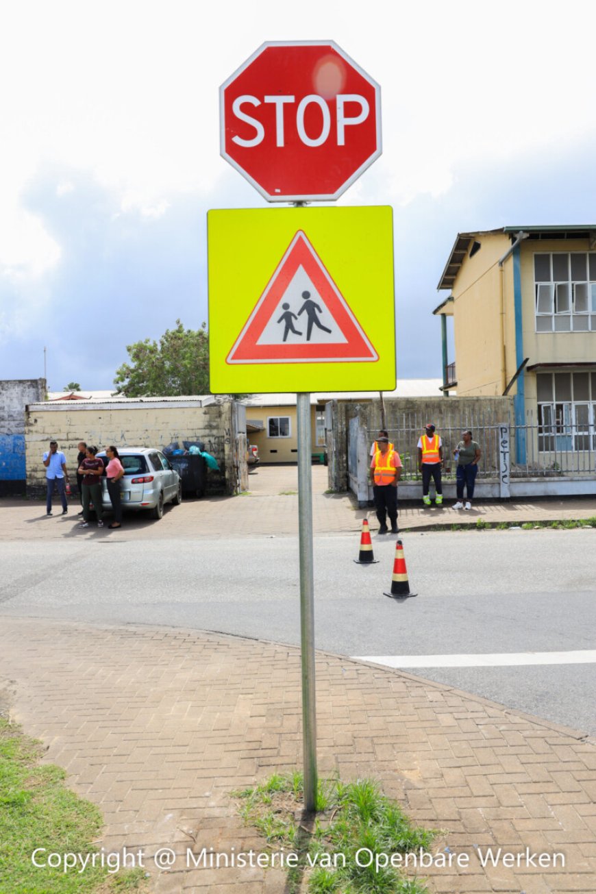 Verkeersveiligheid bij scholen: Een dringende noodzaak voor actie