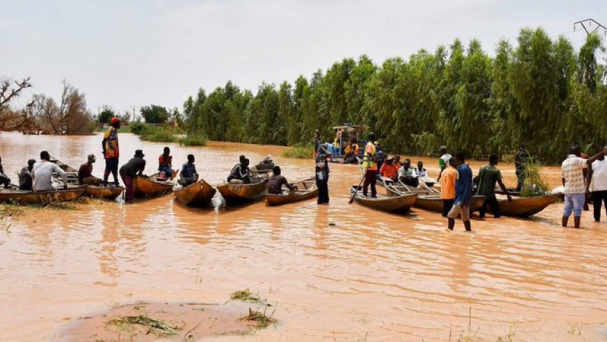 Hevige Overstromingen in Niger Eisen 339 Levens en Verdrijven Meer dan 1 Miljoen Mensen**