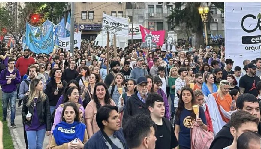 Argentijnse Universiteiten Organiseren 24-Uurs Staking**