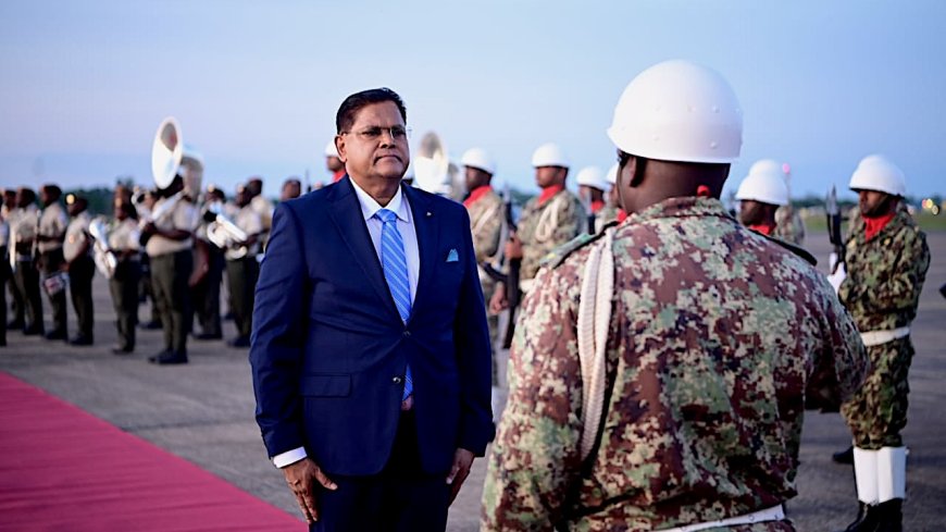 President Santokhi en first lady naar Aruba en Curaçao