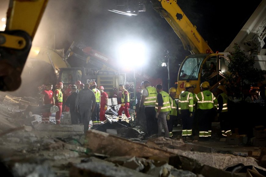 Dertien doden onder wie kind nadat overkapping treinstation instort in Servië