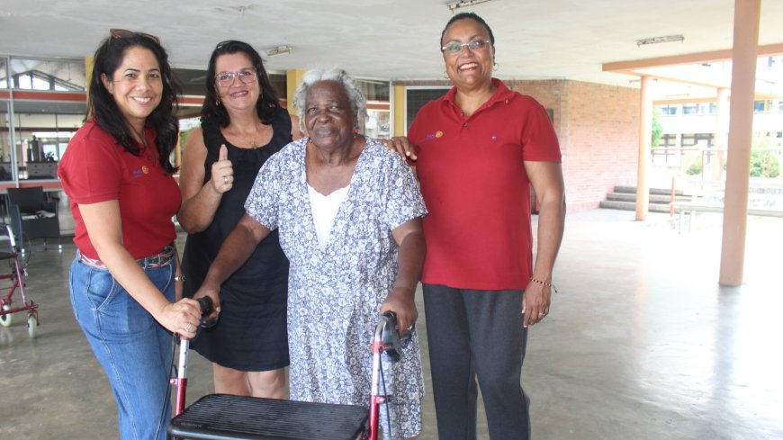 Rotary Club Paramaribo verbetert levenskwaliteit ouderen met donatie rollators