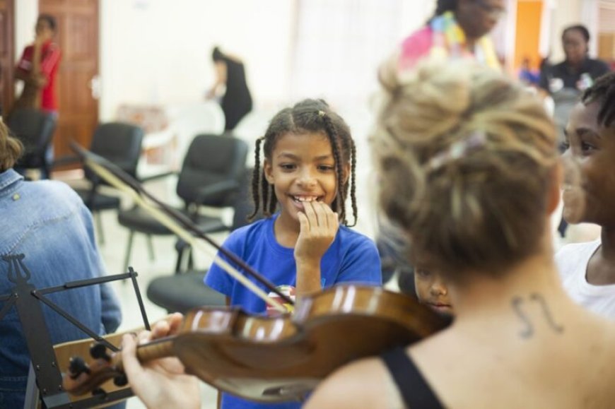 Holland Baroque in Suriname voor samenwerking met School voor Jong Talent