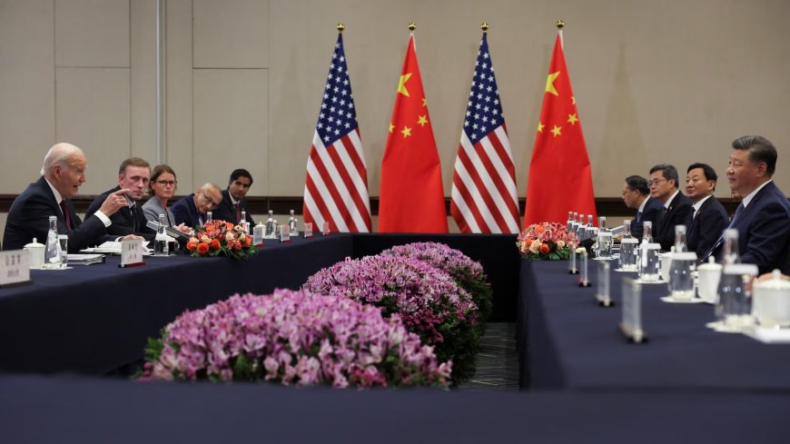 Xi zegt samen te zullen werken met Trump tijdens ontmoeting met Biden in Peru