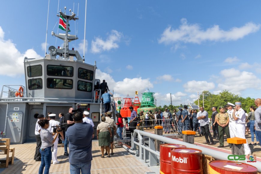 Marine Suriname versterkt met komst RSS Barracuda