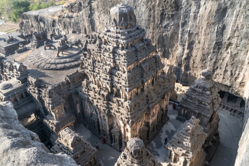 WIST U DAT: De Kailasa-tempel in Maharashta, India, uit één stuk rots is gehouwen?