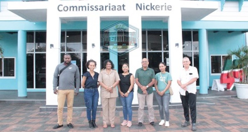 Commissie Monumentenzorg bezoekt Nickerie