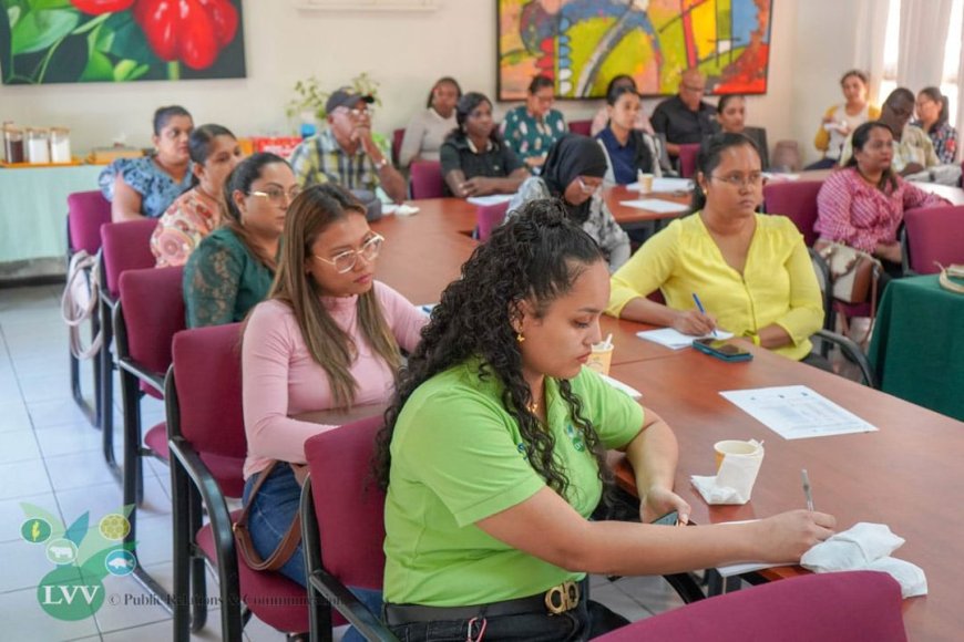 Training Behoud Plantgenetische Bronnen in Suriname op LVV