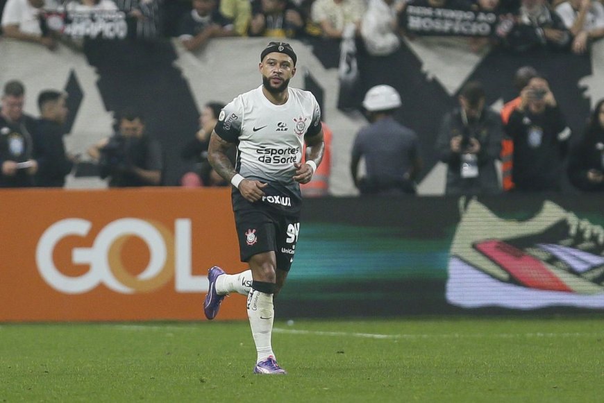 Memphis sluit seizoen Corinthians in stijl af met spectaculaire omhaal