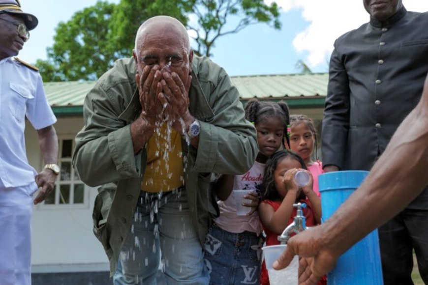 Drinkwaterzuiveringsinstallatie en tapkranen voor Corneliskondre