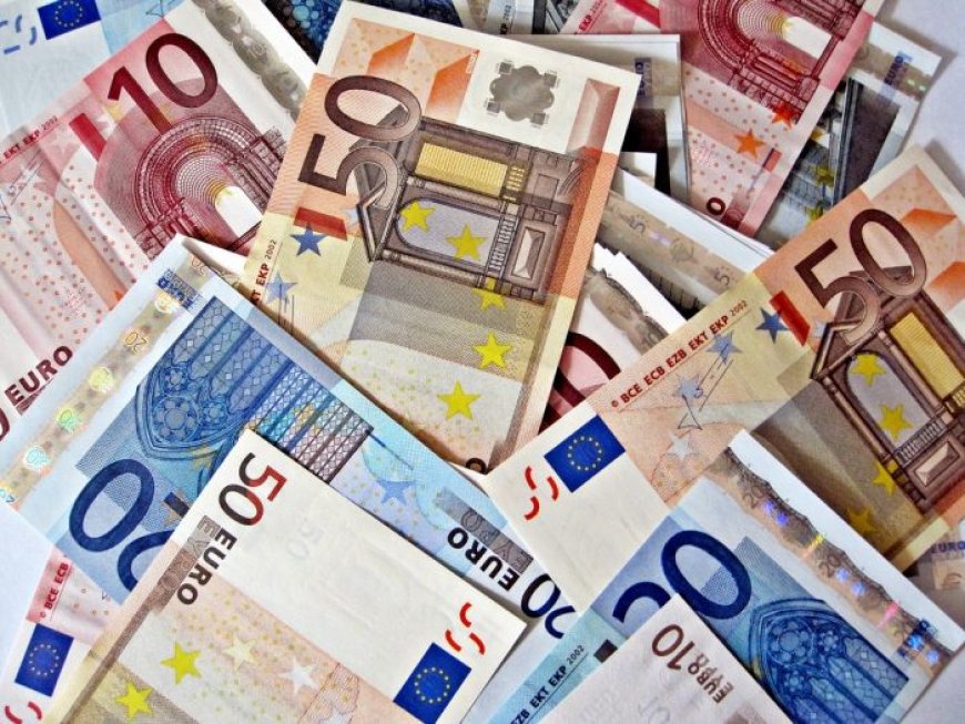 Nederlandse Banken adviseren consumenten cash geld in huis te hebben