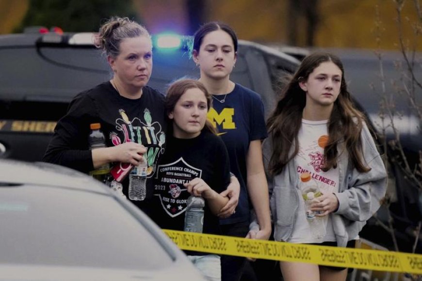 Vijftienjarige scholiere schiet leerling en leraar dood op Amerikaanse school 