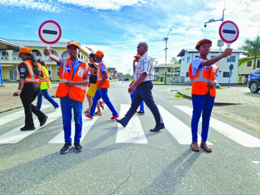 Korps Surinaamse Verkeersvrijwilligers kijkt terug op bewogen verkeersjaar