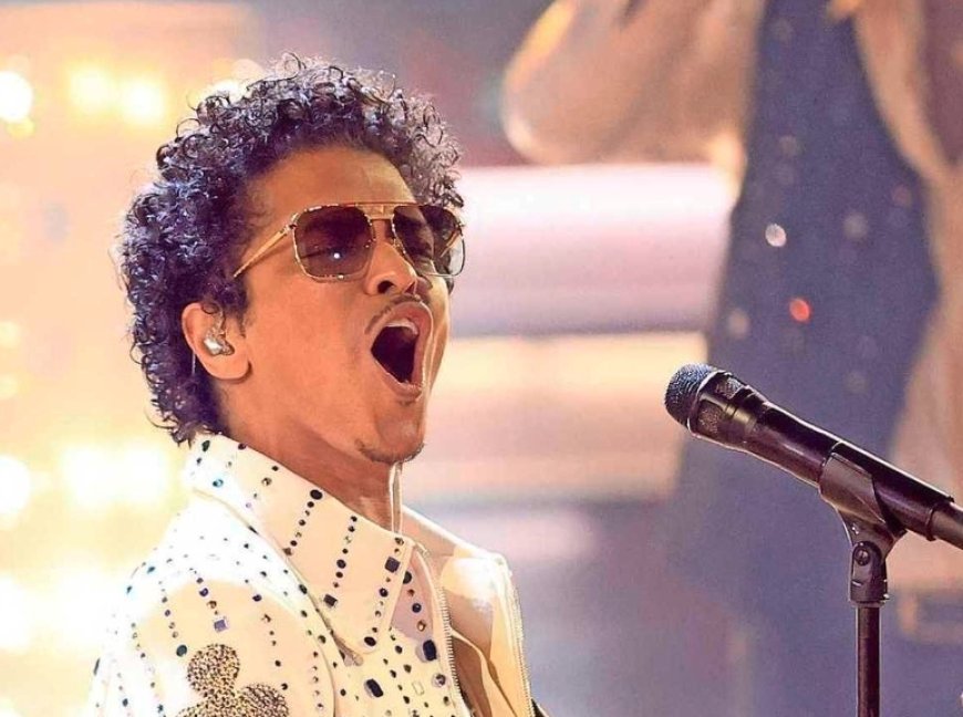 Bruno Mars vraagt fortuin voor optreden op huwelijksfeest: ’Zelfs Jennifer Lopez vond het bel