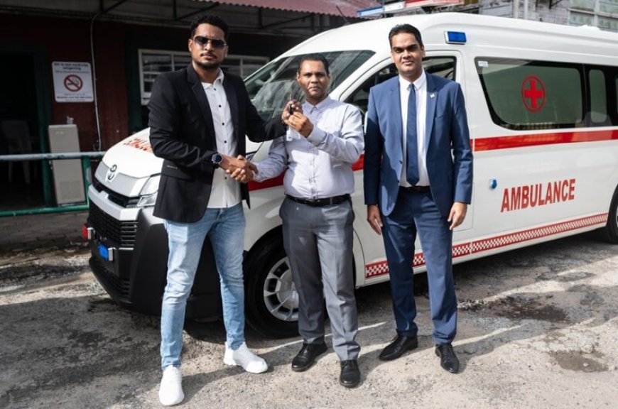 Ramadhin: Tien nieuwe ambulances in eerste week januari