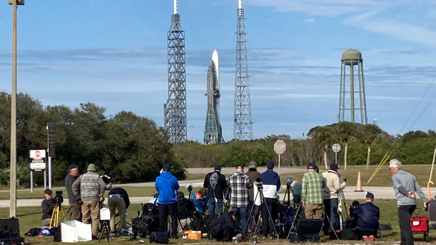 Blue Origin stelt raketlancering uit vanwege ongunstige omstandigheden op zee