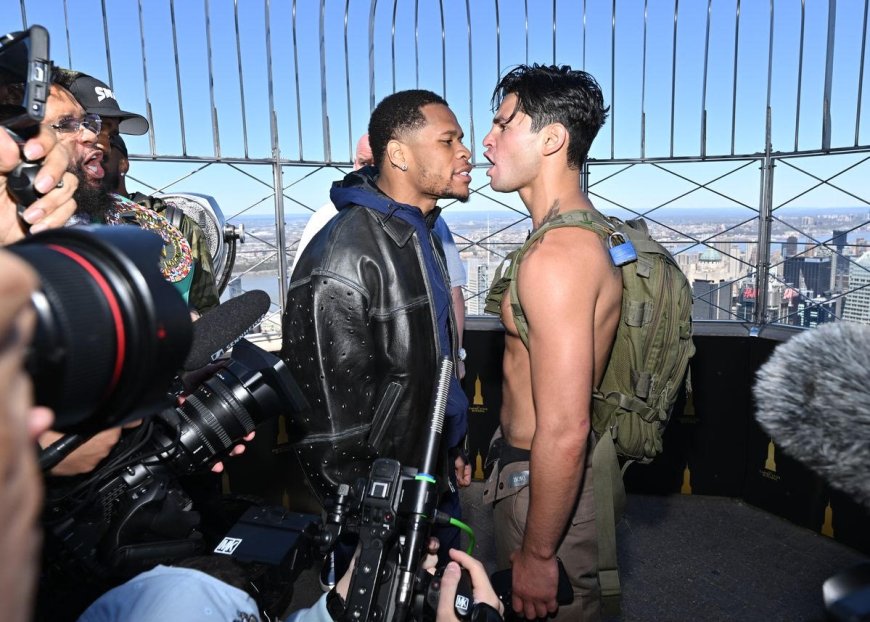 Devin Haney & Bill Haney pesten Ryan Garcia & zijn vader uitbundig terwijl rematch-gesprekken