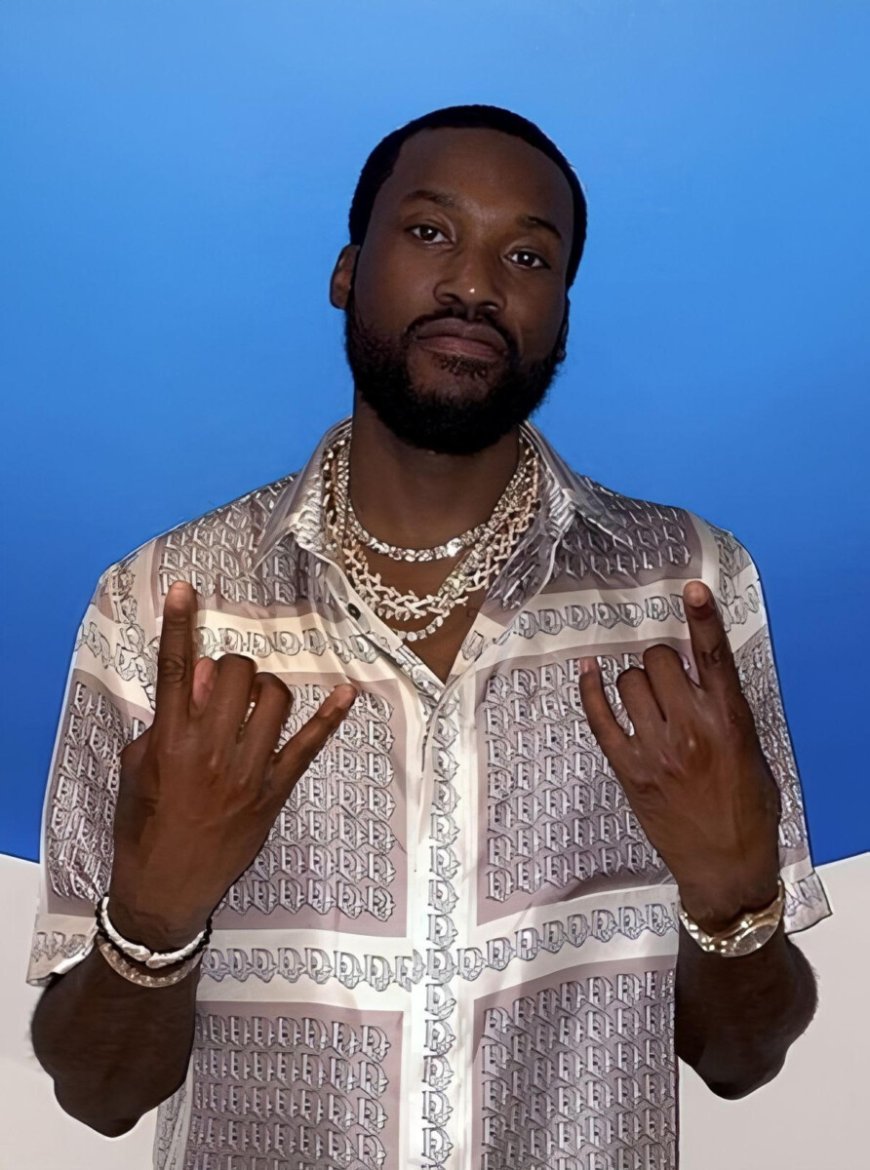 Meek Mill wordt bespot, omdat hij suggereert dat TikTok aan hem wordt verkocht