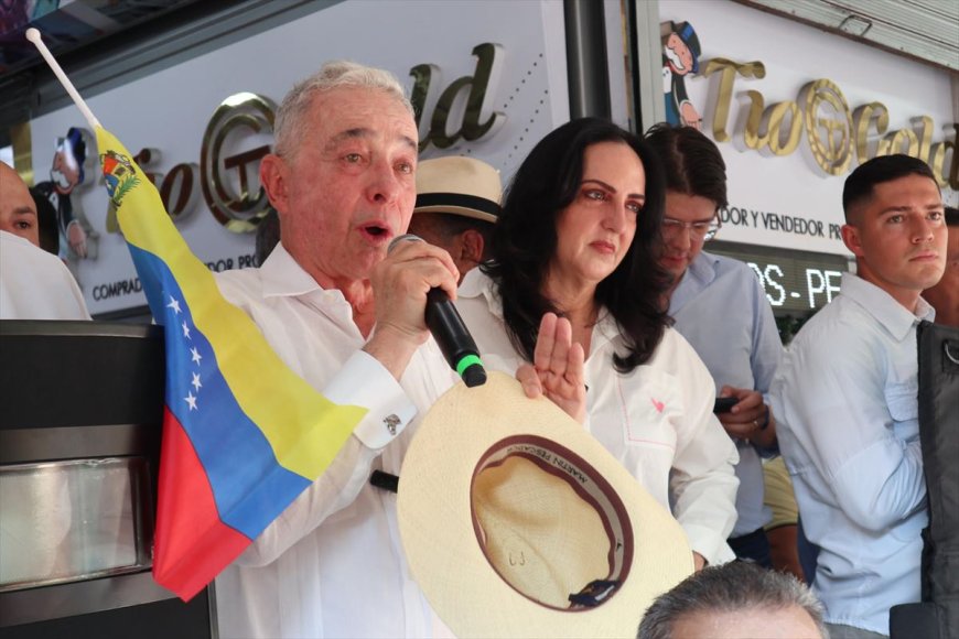 Oud-president Uribe van Colombia roept op tot militaire invasie Venezuela