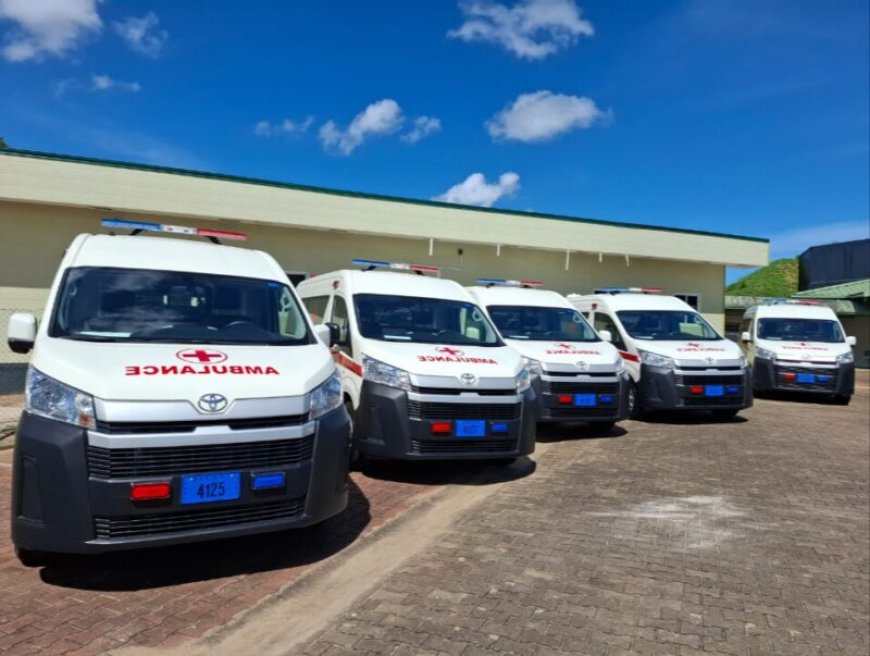 Splinternieuwe ambulances voor zorginstellingen