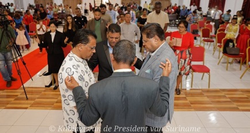 Geestelijken bidden voor president Santokhi