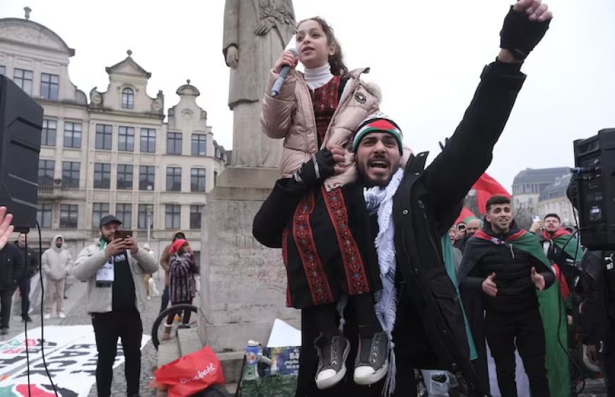 Nieuwe activistische beweging ‘The Surge’ protesteert ook in Brussel aan vooravond van Trumps