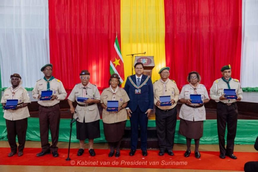 29 krijgen staatsdecoratie in verband met 100 jaar Boy Scouts Suriname