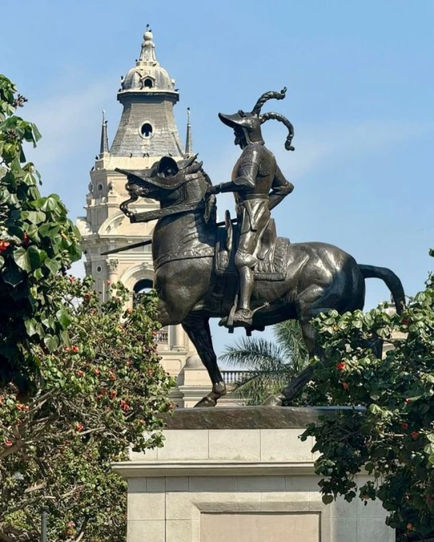 Standbeeld Spaanse veroveraar weer geplaatst in centrum Lima, Peru, ondanks inheems verzet