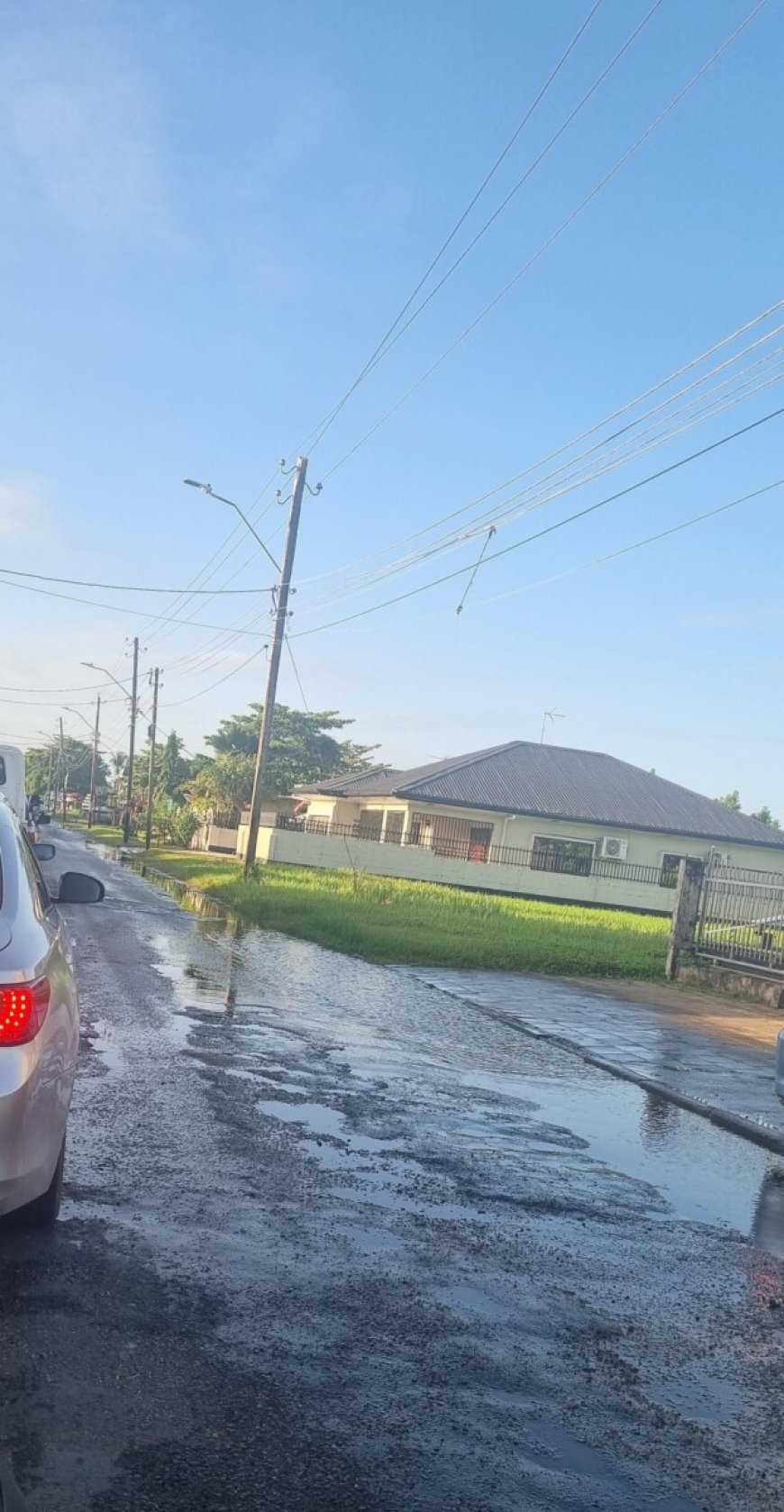 Straten in Suriname belanden na herstel weer snel in een slechte staat