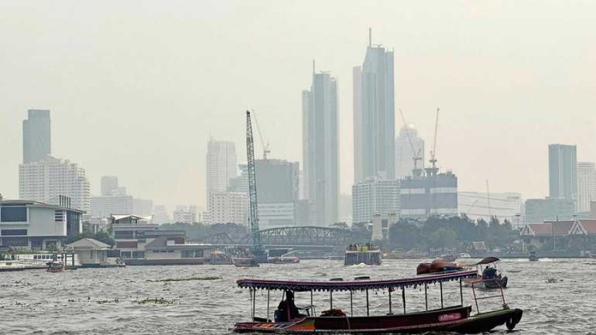 Bangkok onder een deken van grijze smog